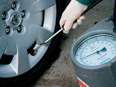 Standardní parametry tlaku v pneumatikách R14 Tlak v pneumatikách 185 60 r14 VAZ